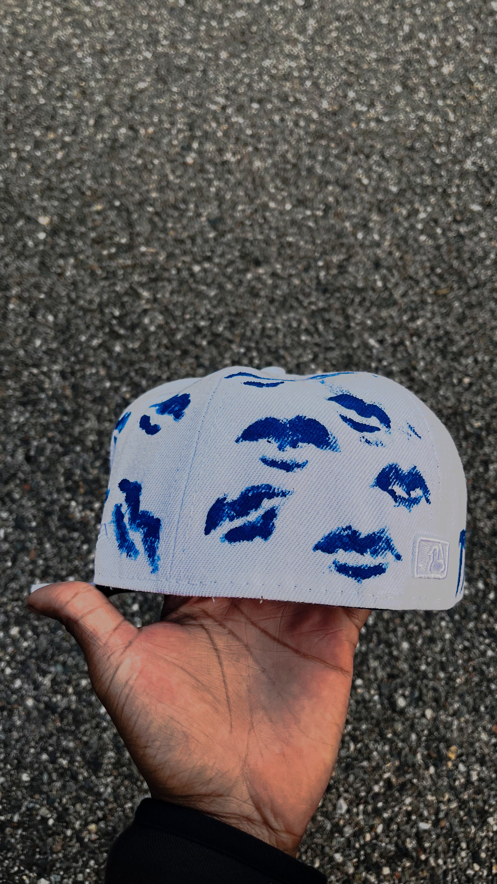 L.A. KISS Custom Blu, Pearls And Kiss Hat