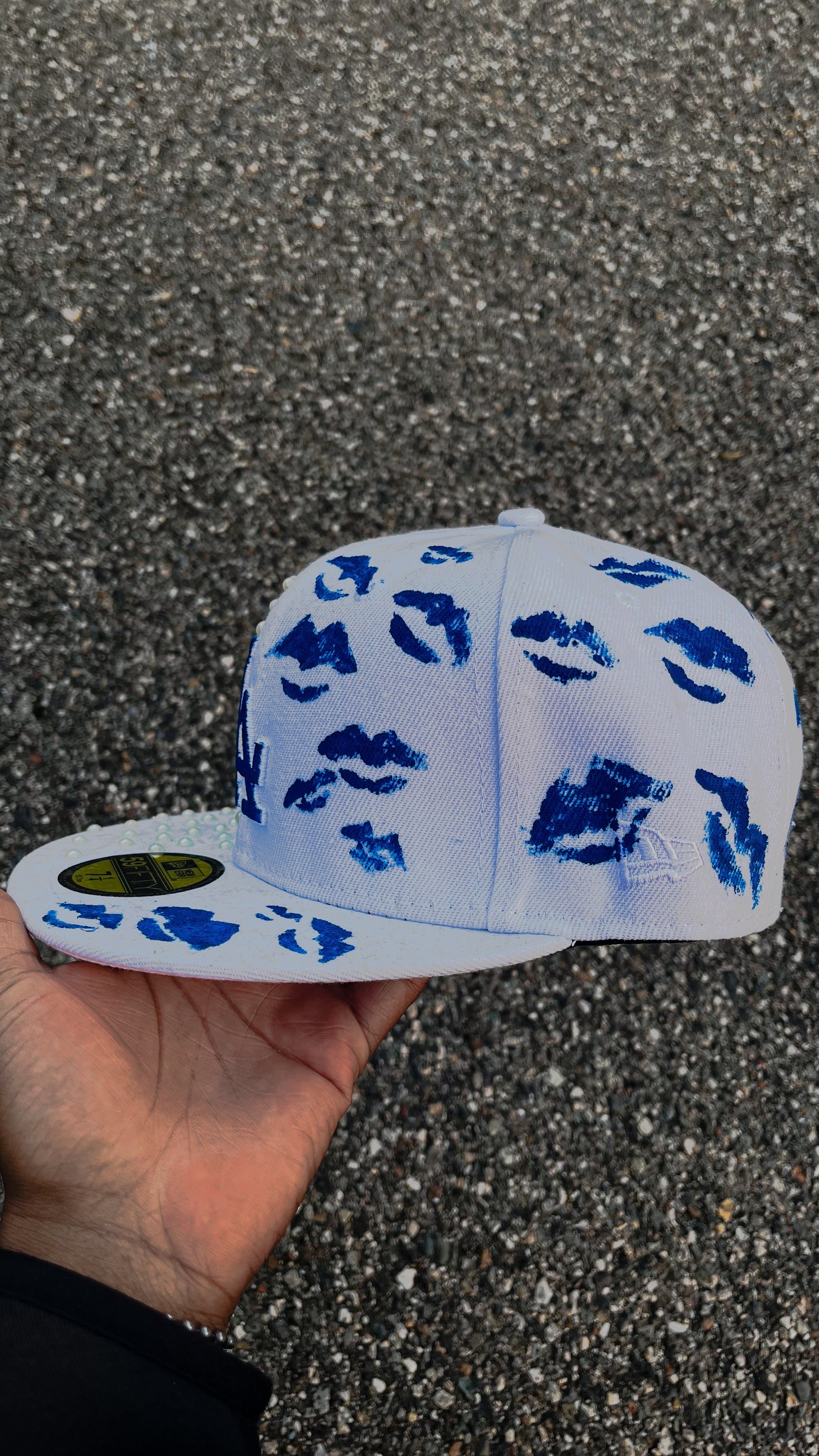 L.A. KISS Custom Blu, Pearls And Kiss Hat