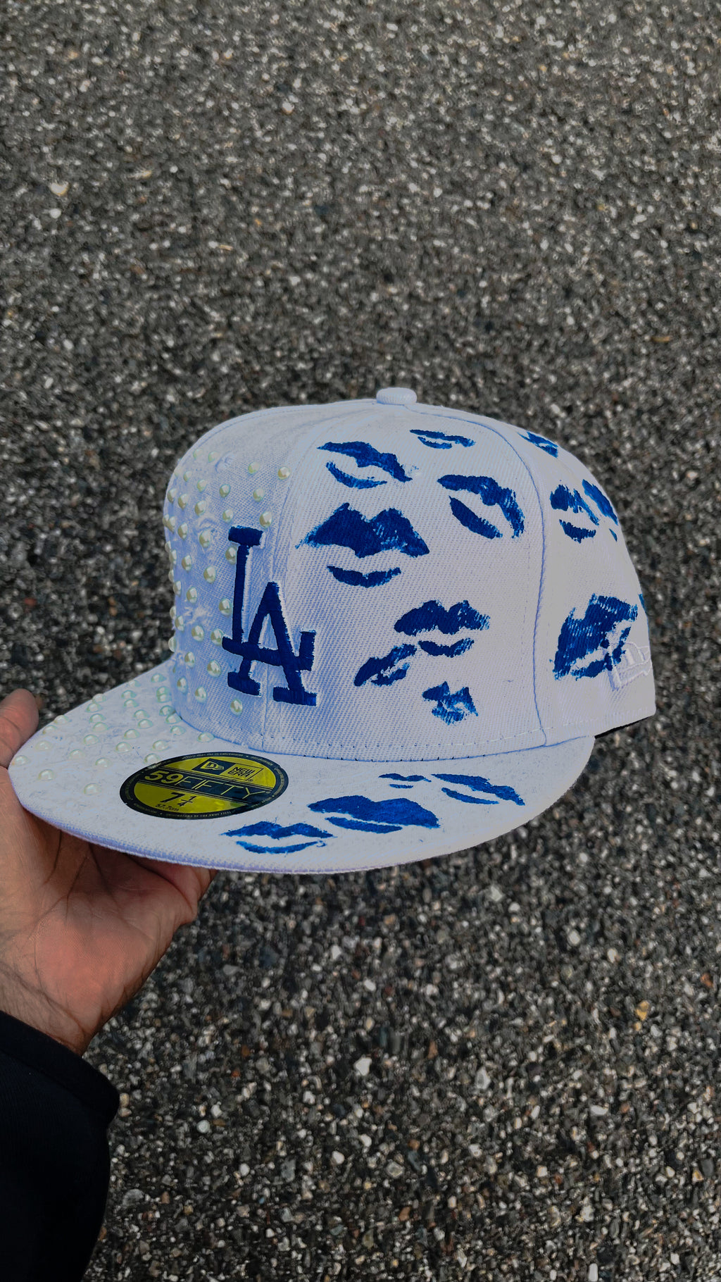 L.A. KISS Custom Blu, Pearls And Kiss Hat
