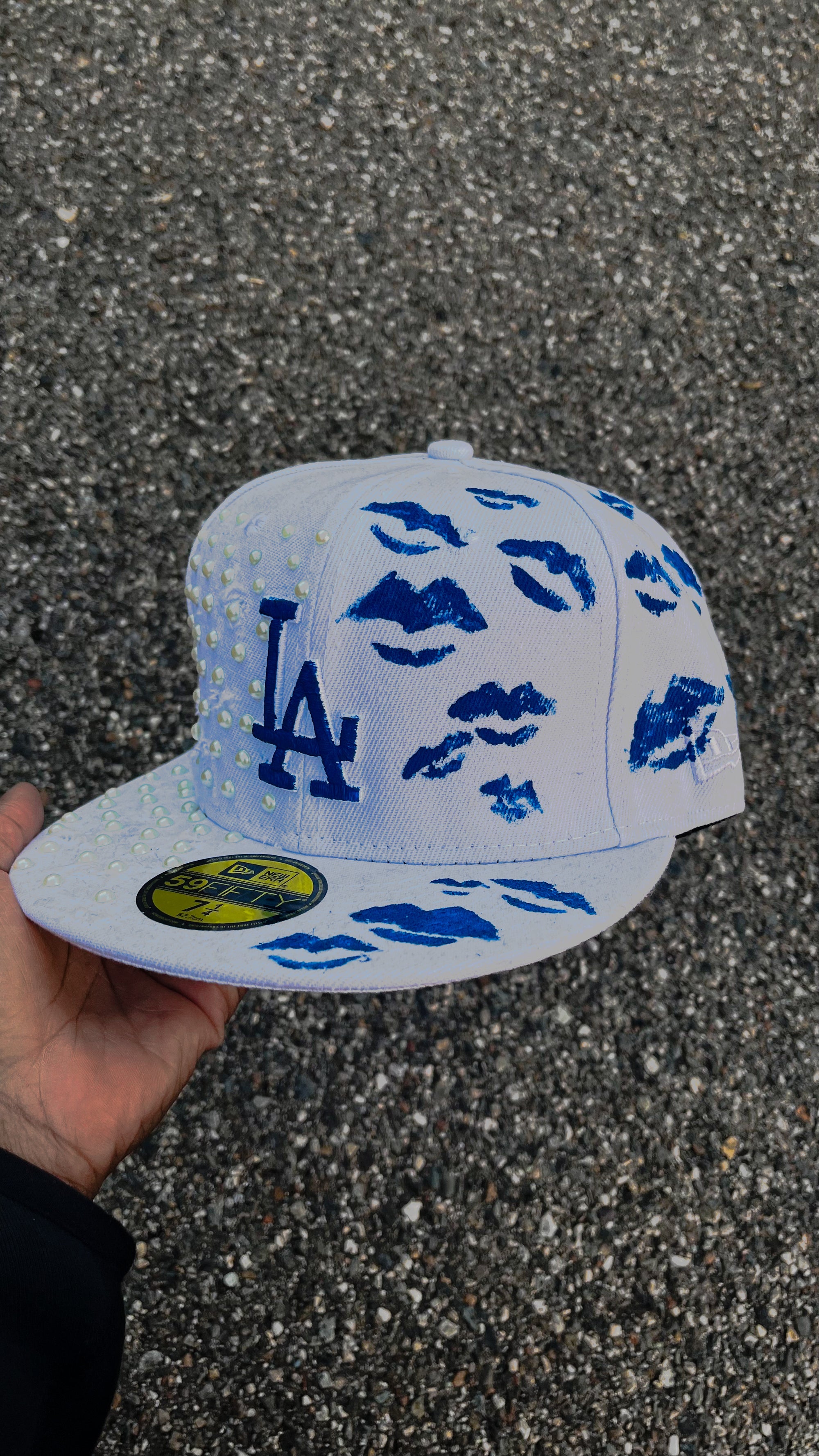 L.A. KISS Custom Blu, Pearls And Kiss Hat